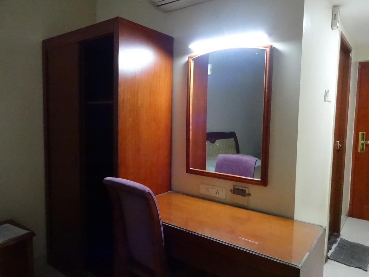 Hotel Shrivalli Residency Chennai Exterior foto
